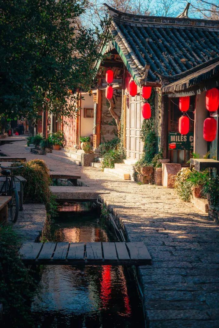 上课没忍住偷偷玩了一下手机，没被发现有关系吗？游戏画面